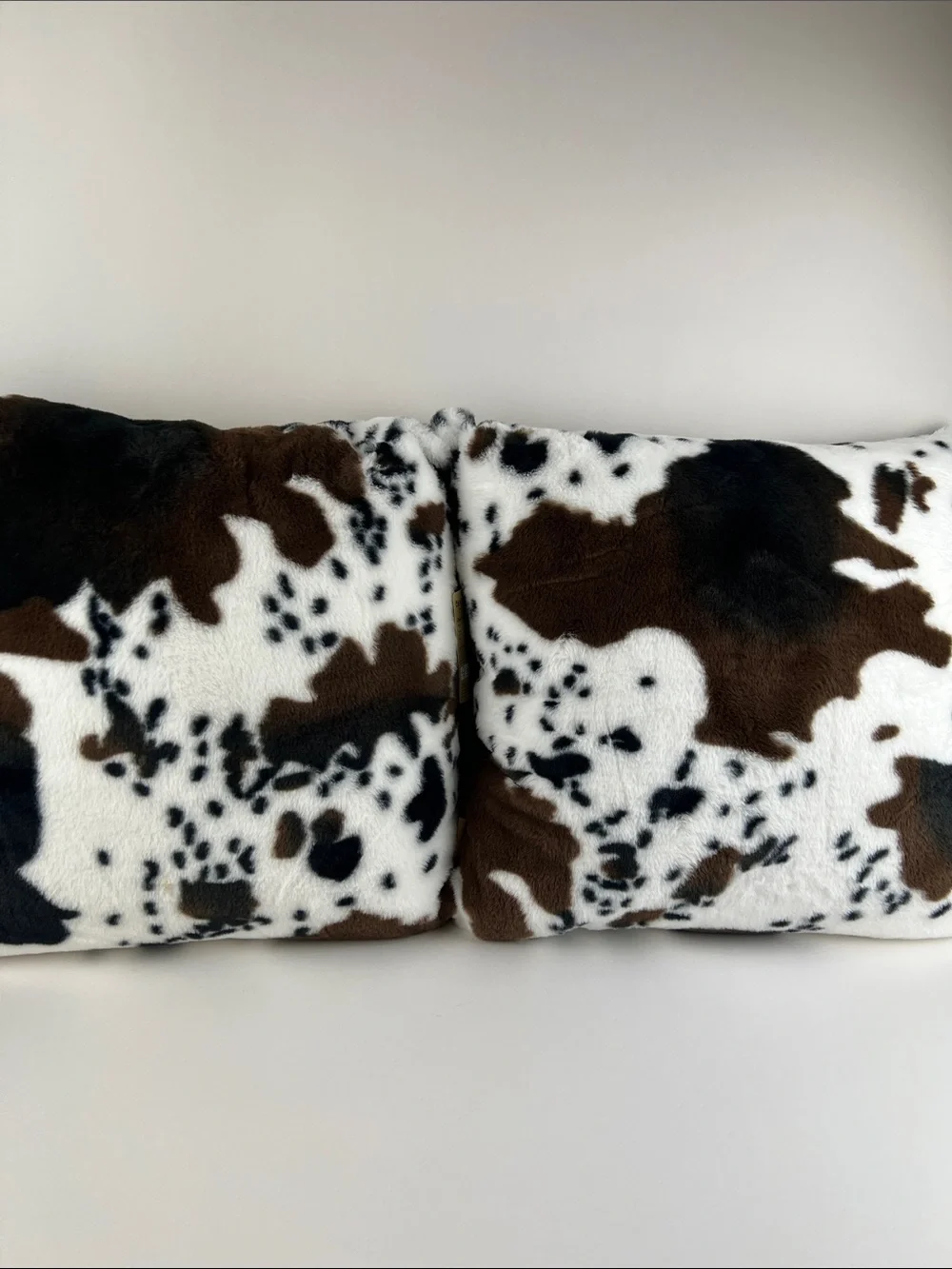 Bearpaw Cow Print Faux Fur Throw Pillows Brown Black White Set of 2 NEW